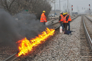 Illustration for article titled Chicago Is So Ridiculously Cold That the Railroad Tracks Need to Be on Fire to Keep the Trains Moving